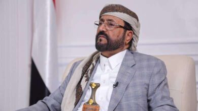 العرادة يكشف من يقف وراء إثارة الجدل حول دعم طارق صالح لجرحى مأرب