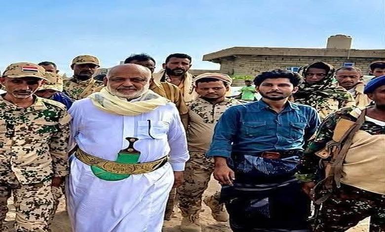 محافظ الحديدة ينقل تعازي القيادة لأسرتي الشهيدين يحيى وحيش وعبدالكريم الشامي 1 محافظ الحديدة ينقل تعازي القيادة لأسرتي الشهيدين يحيى وحيش وعبدالكريم الشامي