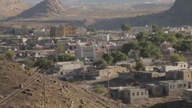 إصابة مدني بقصف حوثي على منازل المواطنين في المسيمير بلحج