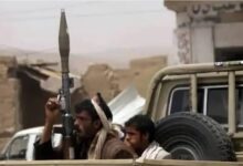 مليشيا الحوثي تقتحم منازل سكنية وتفرض حصارًا على حي وسط إب