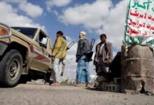 أزمة تموين تضرب جبهات الحوثي.. فرار مقاتلين وتشديد الرقابة على نقاط التفتيش