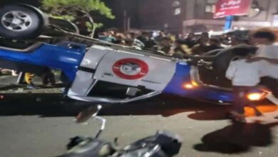 وفاة جندي وإصابة ثلاثة آخرين إثر انقلاب طقم أمني في تعز