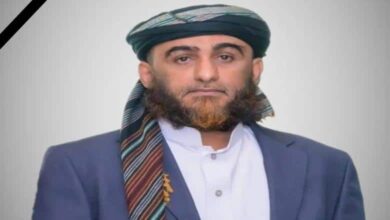 قيادات سياسية وعسكرية تنعى العميد يحيى وحيش وتؤكد مواصلة نهجه الوطني 9 قيادات سياسية وعسكرية تنعى العميد يحيى وحيش وتؤكد مواصلة نهجه الوطني