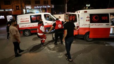 شهيدة و16 مصاباً إثر استهداف خيمة للنازحين جنوب قطاع غزة