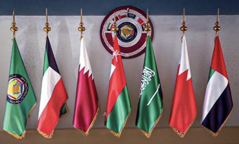 مجلس التعاون يدين الاعتداءات الإيرانية على البحرين والكويت ويؤكد تضامنه الكامل معهما 1 مجلس التعاون يدين الاعتداءات الإيرانية على البحرين والكويت ويؤكد تضامنه الكامل معهما