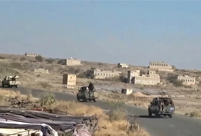 مواجهات في رداع بعد تصدي الأهالي لحملة اختطافات نفذتها مليشيا الحوثي 1 مواجهات في رداع بعد تصدي الأهالي لحملة اختطافات نفذتها مليشيا الحوثي