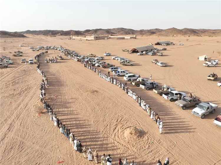 النكف القبلي يتوسع في الجوف.. مليشيا الحوثي ترد بتعزيزات عسكرية وقطع الاتصالات