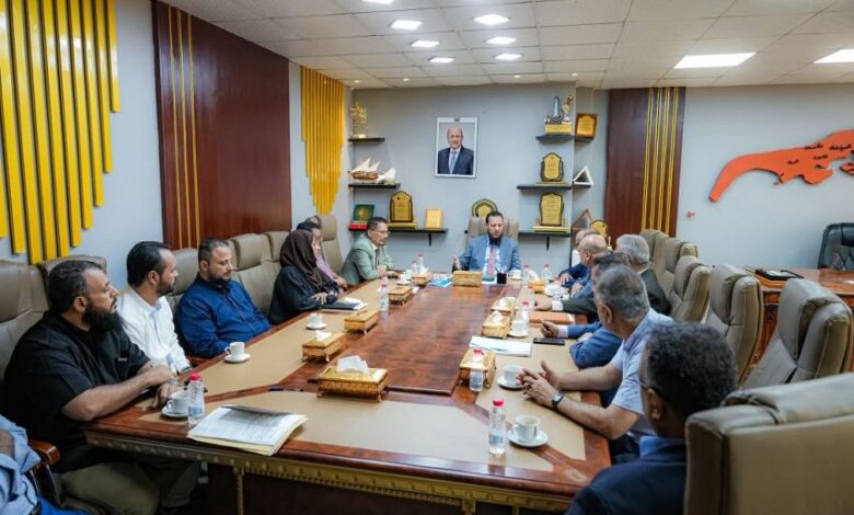 محافظ عدن يدعو إلى تعزيز التكامل المؤسسي والارتقاء بالخدمات المقدمة للمواطنين 1 محافظ عدن يدعو إلى تعزيز التكامل المؤسسي والارتقاء بالخدمات المقدمة للمواطنين