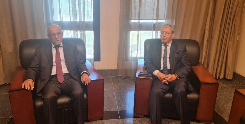 اليمن والجزائر تبحثان تعزيز التعاون وتنسيق المواقف تجاه القضايا المشتركة 1 اليمن والجزائر تبحثان تعزيز التعاون وتنسيق المواقف تجاه القضايا المشتركة