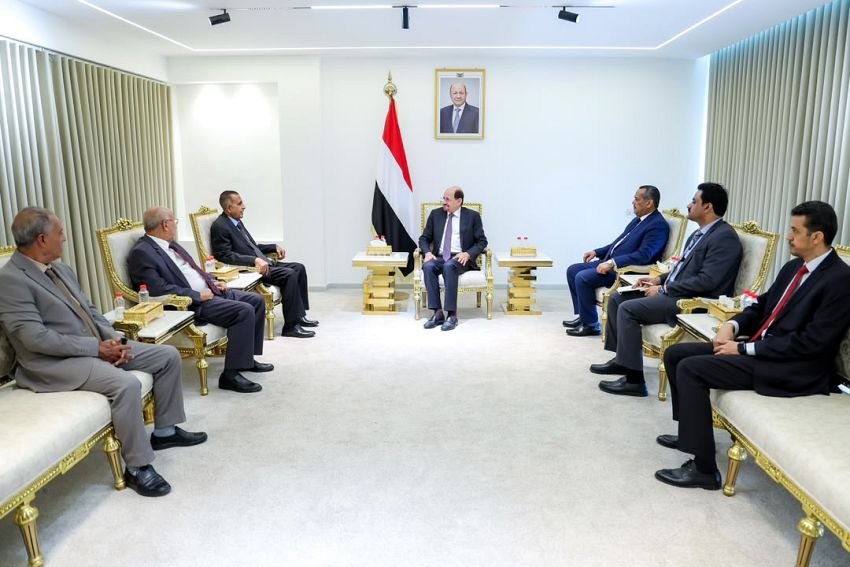 رئيس الوزراء يؤكد أهمية ترسيخ الشفافية والنزاهة في عمل اللجنة العليا للمناقصات