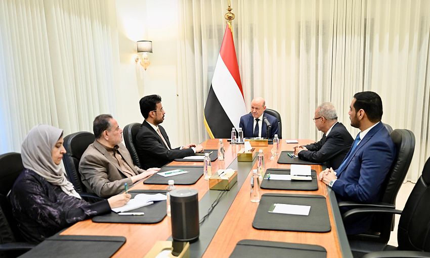 العليمي: لا عودة لسياسة الابتزاز.. والسلام يبدأ باستعادة مؤسسات الدولة
