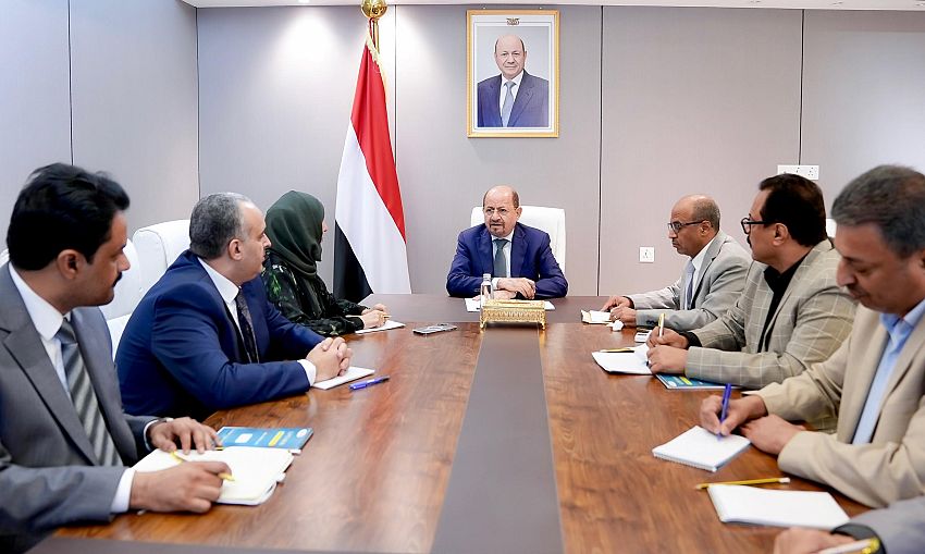 الحكومة اليمنية تبحث خطوات استئناف تصدير النفط لتعزيز موارد الدولة وإنعاش الاقتصاد
