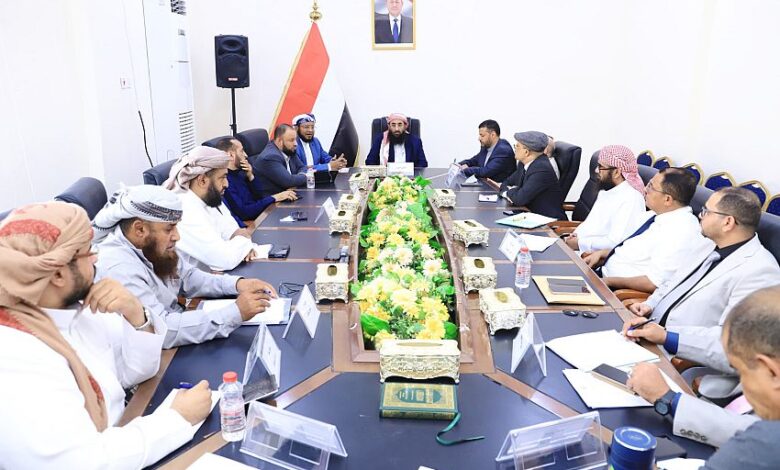 الوادعي يؤكد أهمية توحيد الخطاب الديني وتعزيز دور الأوقاف في دعم استعادة الدولة