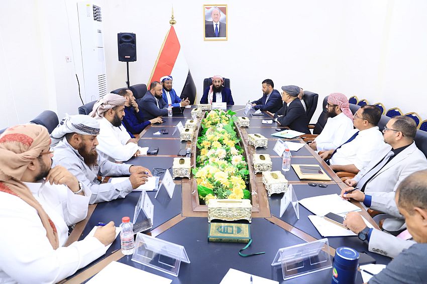 الوادعي يؤكد أهمية توحيد الخطاب الديني وتعزيز دور الأوقاف في دعم استعادة الدولة
