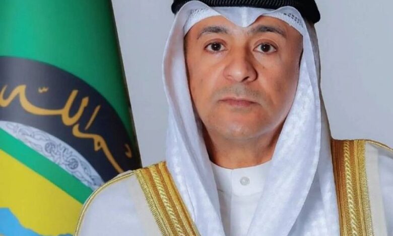 البديوي: تهديدات الحوثيين بإغلاق باب المندب والاعتداءات الإيرانية تستوجب موقفاً دولياً حازماً