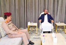 المحرّمي يتلقى إحاطة عسكرية من وزير الدفاع ويؤكد: الحزم هو السبيل لردع مليشيا الحوثي