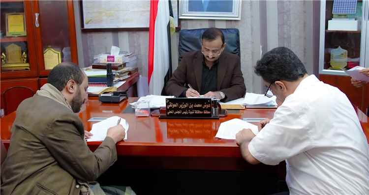 بن الوزير يصادق على تنفيذ مشروع مبنى جديد لكهرباء شبوة
