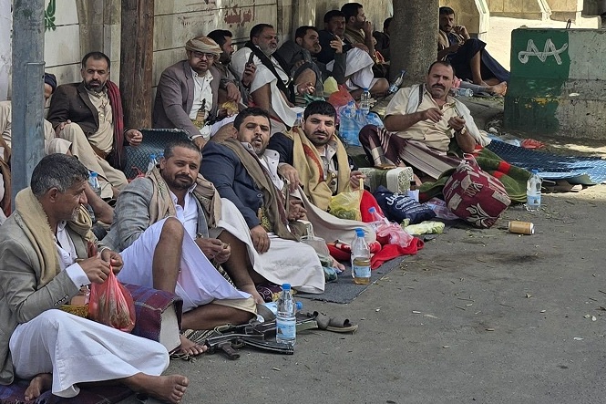مزارعو الجوف يصعّدون ضد مليشيا الحوثي ويمنحونها مهلة أخيرة لصرف مستحقاتهم المالية 1 مزارعو الجوف يصعّدون ضد مليشيا الحوثي ويمنحونها مهلة أخيرة لصرف مستحقاتهم المالية
