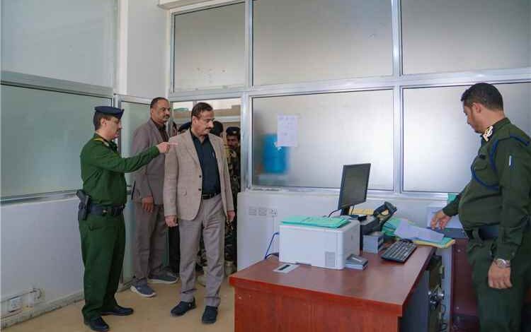 محافظ شبوة يوجه بتسريع إصدار الجوازات واتخاذ إجراءات حازمة ضد السماسرة 1 محافظ شبوة يوجه بتسريع إصدار الجوازات واتخاذ إجراءات حازمة ضد السماسرة