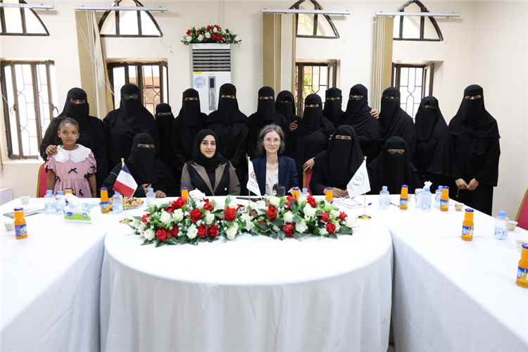 وكيلة حضرموت تبحث مع السفيرة الفرنسية دعم تمكين المرأة وتعزيز دورها في التنمية