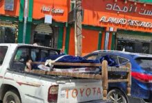 توقف موكب تشييع لتناول الغداء في صنعاء يشعل منصات التواصل