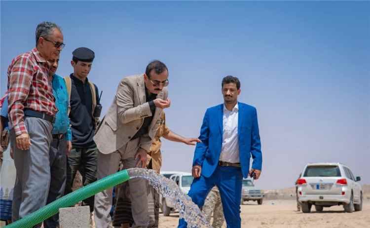 محافظ شبوة يدشن مشروع مياه نعضة لتعزيز الأمن المائي وخدمة المناطق الريفية 1 محافظ شبوة يدشن مشروع مياه نعضة لتعزيز الأمن المائي وخدمة المناطق الريفية