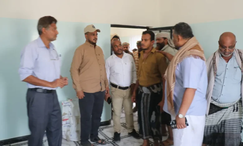 بتمويل من طارق صالح.. الدنين تستعيد خدماتها الصحية بوحدة جديدة 1 بتمويل من طارق صالح.. الدنين تستعيد خدماتها الصحية بوحدة جديدة