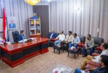 محافظ شبوة يطّلع على نتائج أولية لأول مسح ميداني لرصد مرض التراخوما بالمحافظة