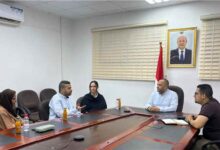 الصناعة والتجارة تبحث مع منظمة فرنسية تعزيز الشراكة لدعم ريادة الأعمال وتمكين الشباب