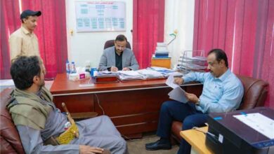 محافظ شبوة يوجّه بدعم الأمن واستكمال مشاريع خدمية وتعليمية في مديرية جردان