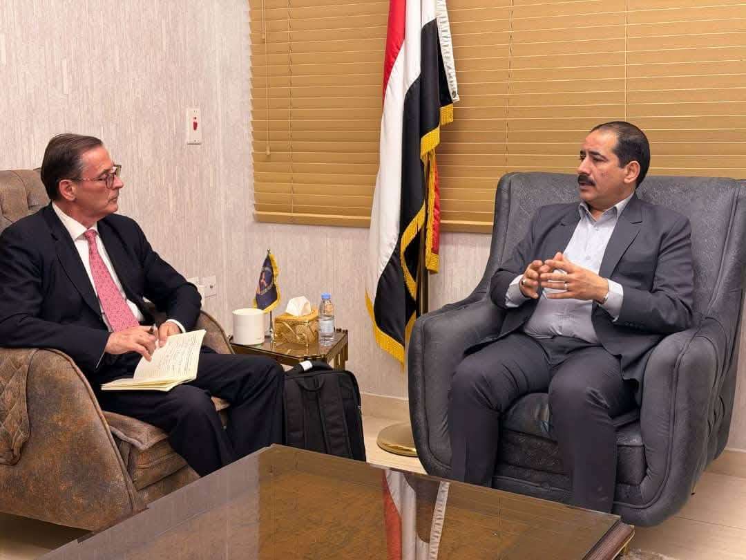 الداخلية اليمنية تناقش إنشاء وحدة متخصصة لمكافحة الاتجار بالبشر