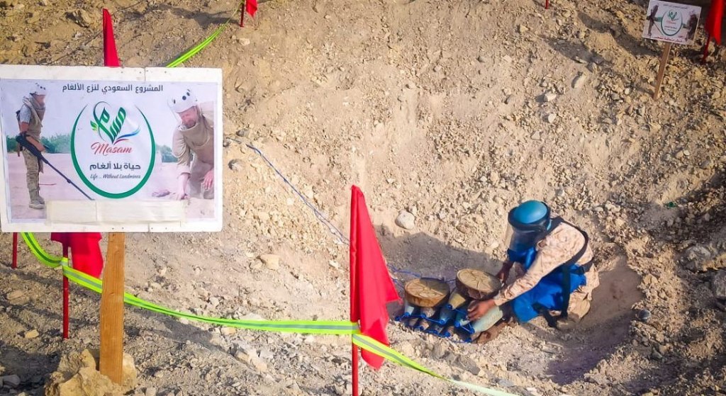 «مسام» ينفذ عملية جديدة لتدمير مئات الألغام والذخائر غير المنفجرة في حضرموت