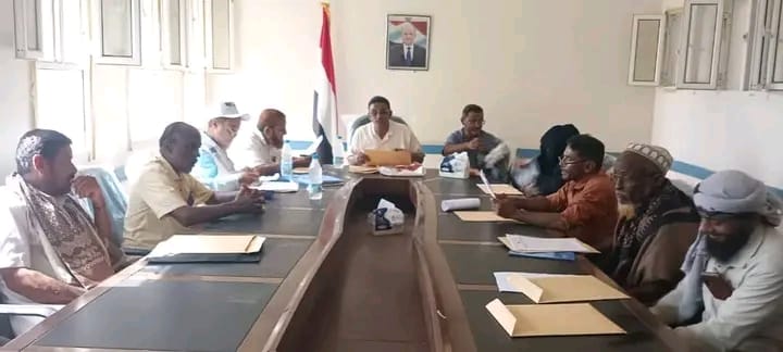 تربية الحديدة تناقش في اجتماع موسع مستجدات مشروع تطوير المخرجات التعليمية 1 تربية الحديدة تناقش في اجتماع موسع مستجدات مشروع تطوير المخرجات التعليمية