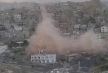 تعز.. إصابة امرأتين إثر قصف حوثي طال منزلًا مأهولًا بالسكان في مقبنة