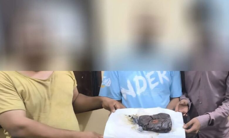 عدن.. عملية أمنية محكمة تنتهي بضبط ثلاثة متهمين ومصادرة حشيش في كريتر 1 عدن.. عملية أمنية محكمة تنتهي بضبط ثلاثة متهمين ومصادرة حشيش في كريتر