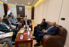 اجتماع وزاري في عدن يركز على حماية ممتلكات الدولة وتحديث الاتفاقيات الدولية