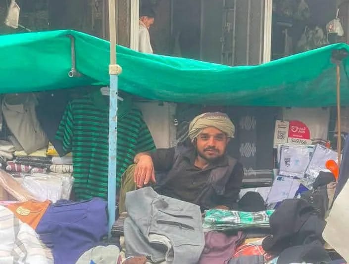 جبايات الحوثيين تدفع باعة صنعاء إلى إغلاق بسطاتهم
