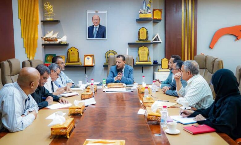 محافظ عدن يوجّه بتسريع استكمال إجراءات المرحلة الثانية من مشروع إعادة الإعمار 1 محافظ عدن يوجّه بتسريع استكمال إجراءات المرحلة الثانية من مشروع إعادة الإعمار