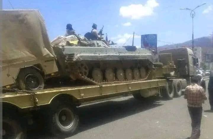 مليشيا الحوثي تدفع بتعزيزات عسكرية إلى عدة محافظات والجيش يستنفر قواته 1 مليشيا الحوثي تدفع بتعزيزات عسكرية إلى عدة محافظات والجيش يستنفر قواته