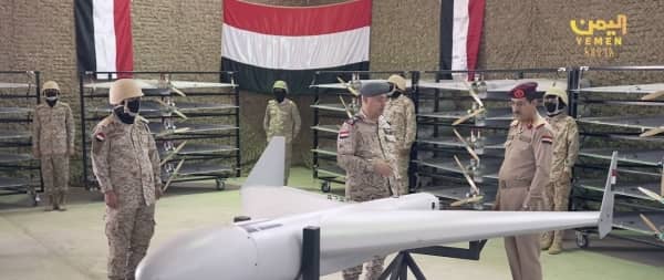 الجيش اليمني يكشف لأول مرة عن طائرات مسيّرة ضمن قواته المسلحة