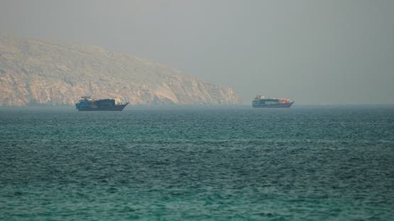 واشنطن تطالب طهران بإعلان فتح مضيق هرمز ووقف استهداف السفن