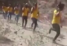 كشف مخطط حوثي لتجنيد المهاجرين الأفارقة كـ"وقود بشري" في معسكرات صعدة