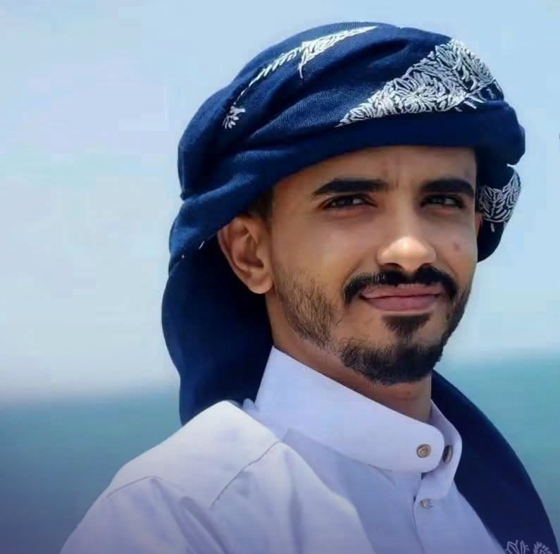 بعد ثلاثة أيام من اختفائه.. العثور على شاب مشنوقًا داخل محله وسط مدينة تعز