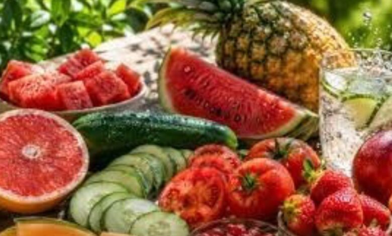 9 أطعمة غنية بالماء تساعد على ترطيب الجسم وتعزز الصحة