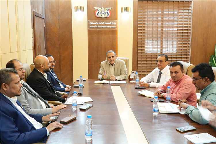 وزير الصحة يؤكد دعم توسيع الشراكة مع مؤسسة البصر لتعزيز خدمات طب العيون
