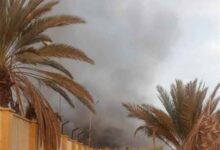 حريق يلتهم أجزاء من مصنع سنو كريم في المنصورة بعدن