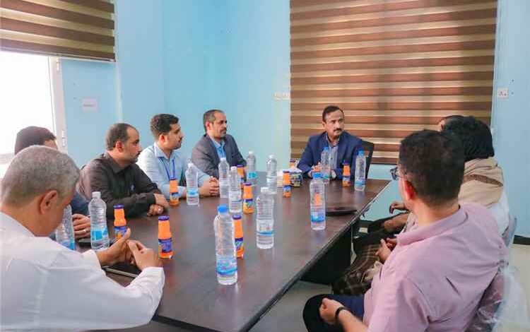 بن الوزير يفتتح فرع التخصصات الطبية بشبوة ويدعم مسار تأهيل الأطباء 1 بن الوزير يفتتح فرع التخصصات الطبية بشبوة ويدعم مسار تأهيل الأطباء