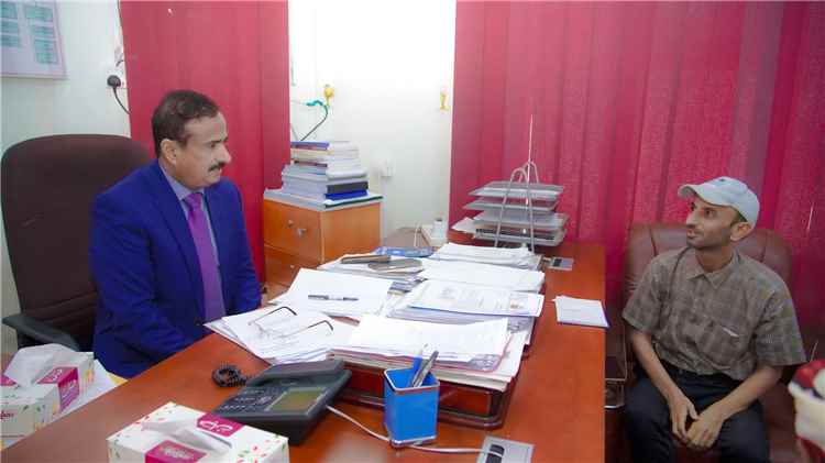 محافظ شبوة يبحث جاهزية ميناء النشيمة لاستئناف تصدير النفط وتعزيز متطلبات الأمن البحري