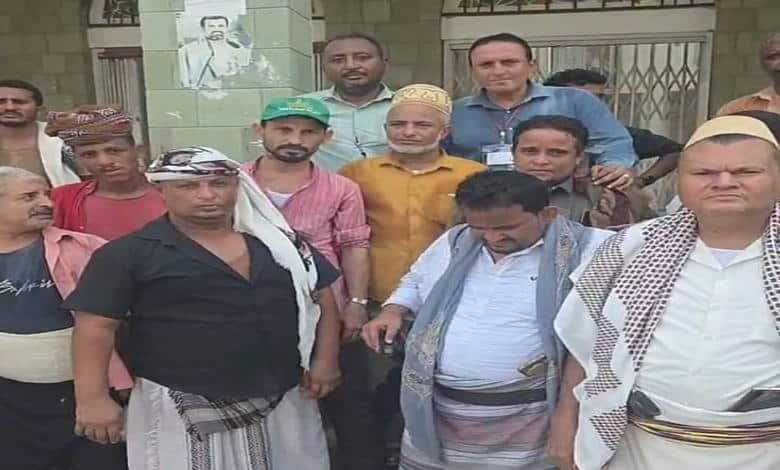 الحوثي يطيح بعشرات الموظفين التهاميين من شركة الغاز في الحديدة ويستبدلهم بعناصر موالية للمليشيا 1 الحوثي يطيح بعشرات الموظفين التهاميين من شركة الغاز في الحديدة ويستبدلهم بعناصر موالية للمليشيا