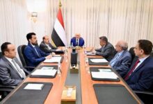 رئيس مجلس القيادة: الإصلاحات دخلت مرحلة التنفيذ والدولة تواصل الرد الحازم على التصعيد الحوثي